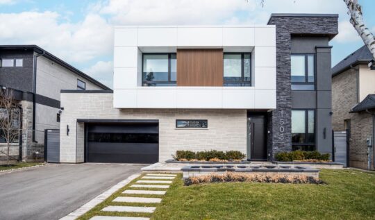 1503 Pembrook Drive, Oakville ON